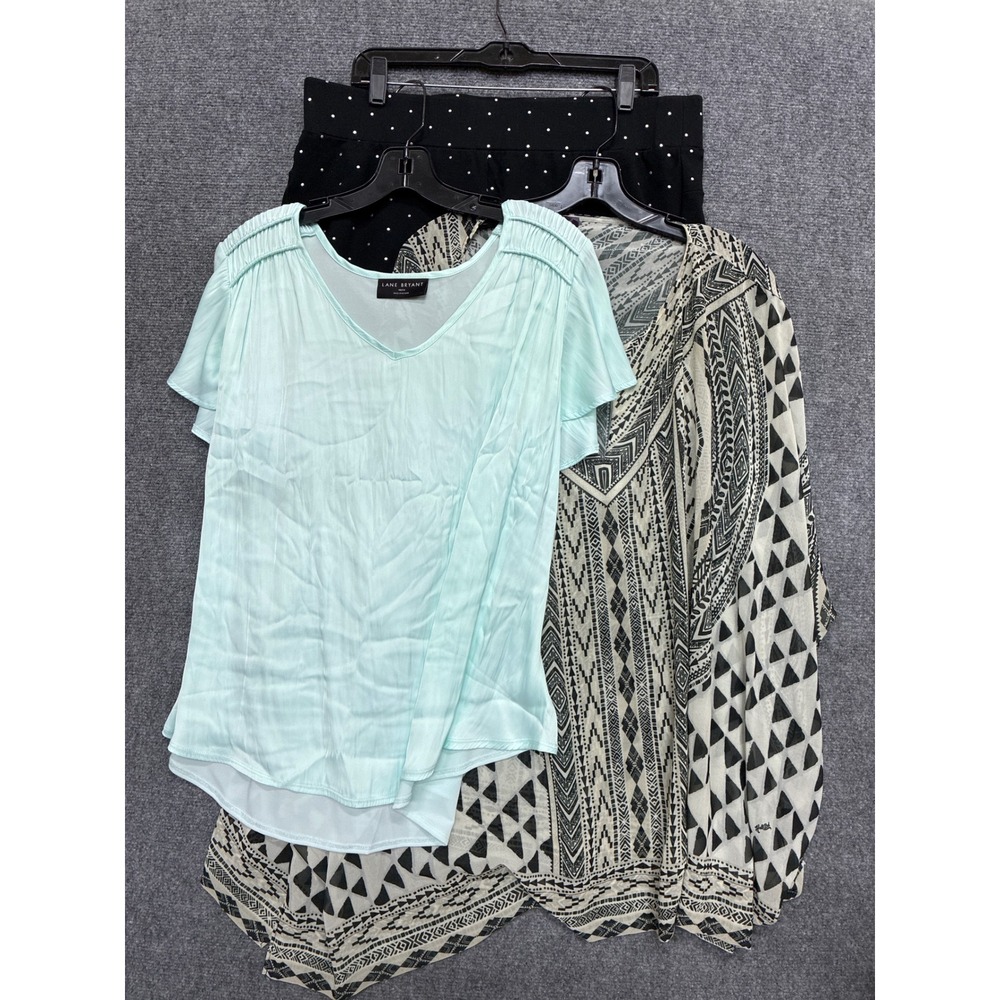 Top 3 pc lot Lane Bryant   Philosophy Leggings  Poncho Bundle 1X
